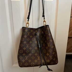 Louis Vuitton NeoNoe MM
